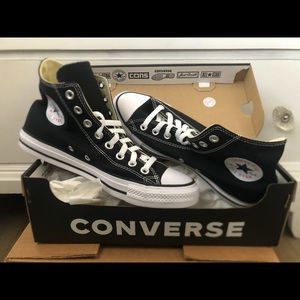 NEVER WORN CONVERSE